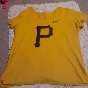 Women's Nike Pittsburgh Pirates shirt